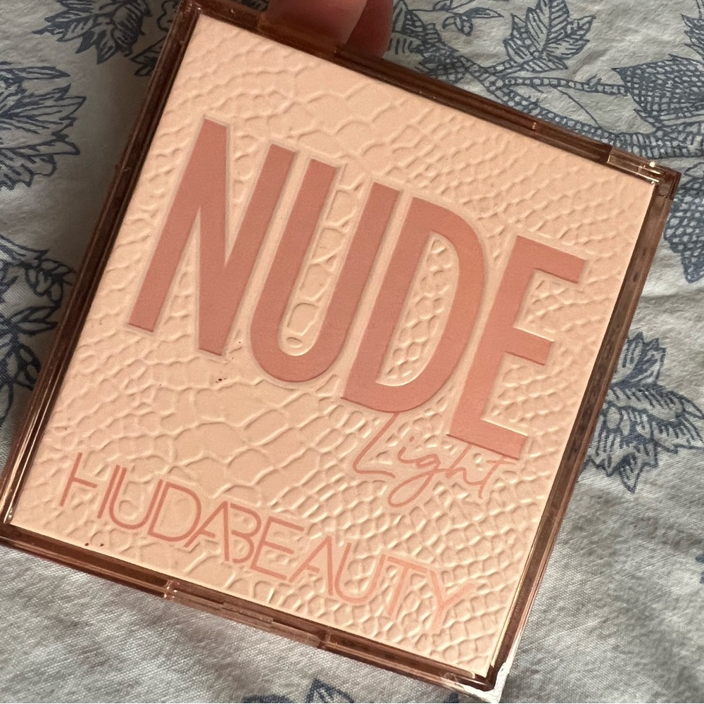 Huda Beauty Nude Obsessions Eyeshadow Palette - Light